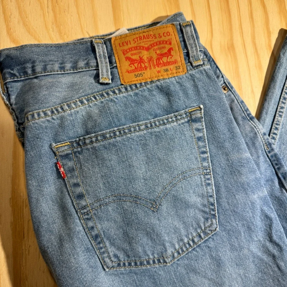 Levis 505 Regular Fit Straight Leg Jeans Men's W38 Light Wash Blue Denim